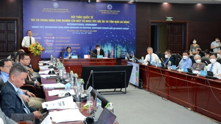 International seminar discusses smart city building in Da Nang